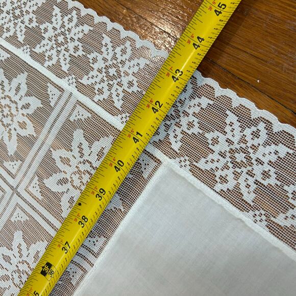 Vintage White Lace Square Tablecloth Floral Design 43" x 43 - Picture 8 of 9